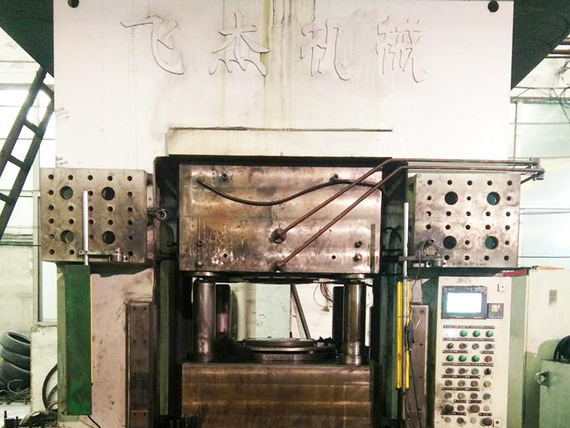 T630摆动冷挤压机